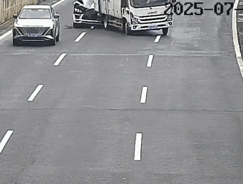 疲勞駕駛.gif